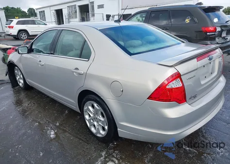 2010 Ford Fusion Se из США, поврежденный, VIN 3FAHP0HA4AR201600